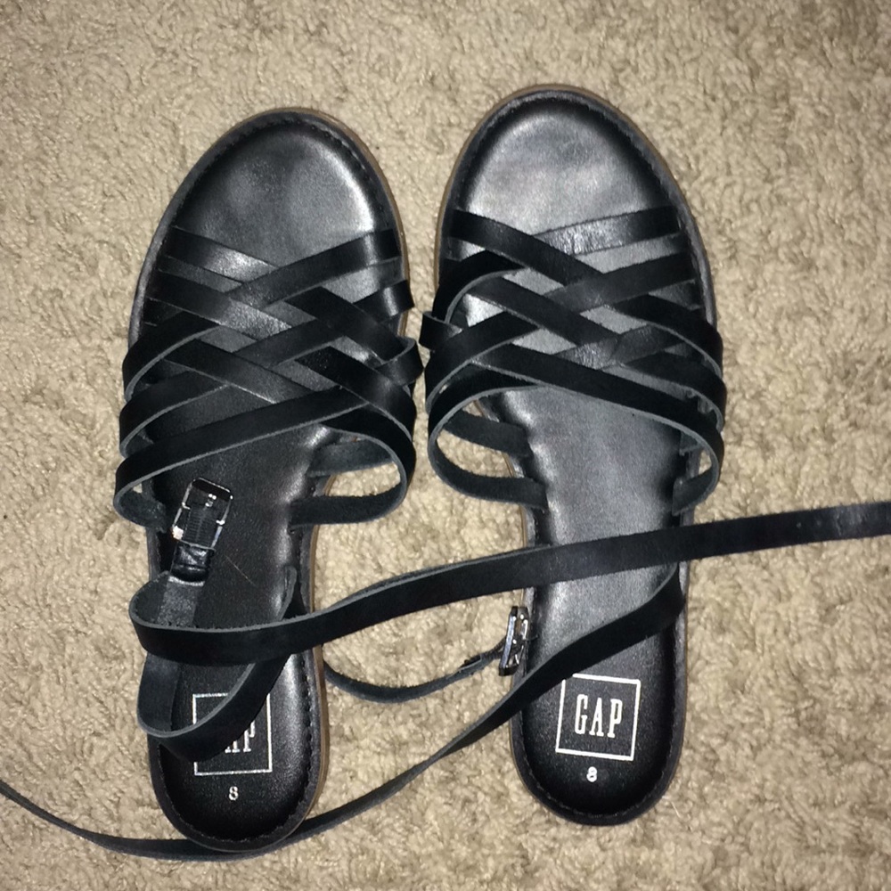 Gap black leather sandals